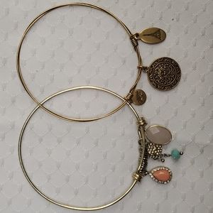 1 BEAUCOUP DESIGNS Brass 3Charm Bracelet+1 UNMARKED Gold 4Charm Bracelet-2/BNDLE